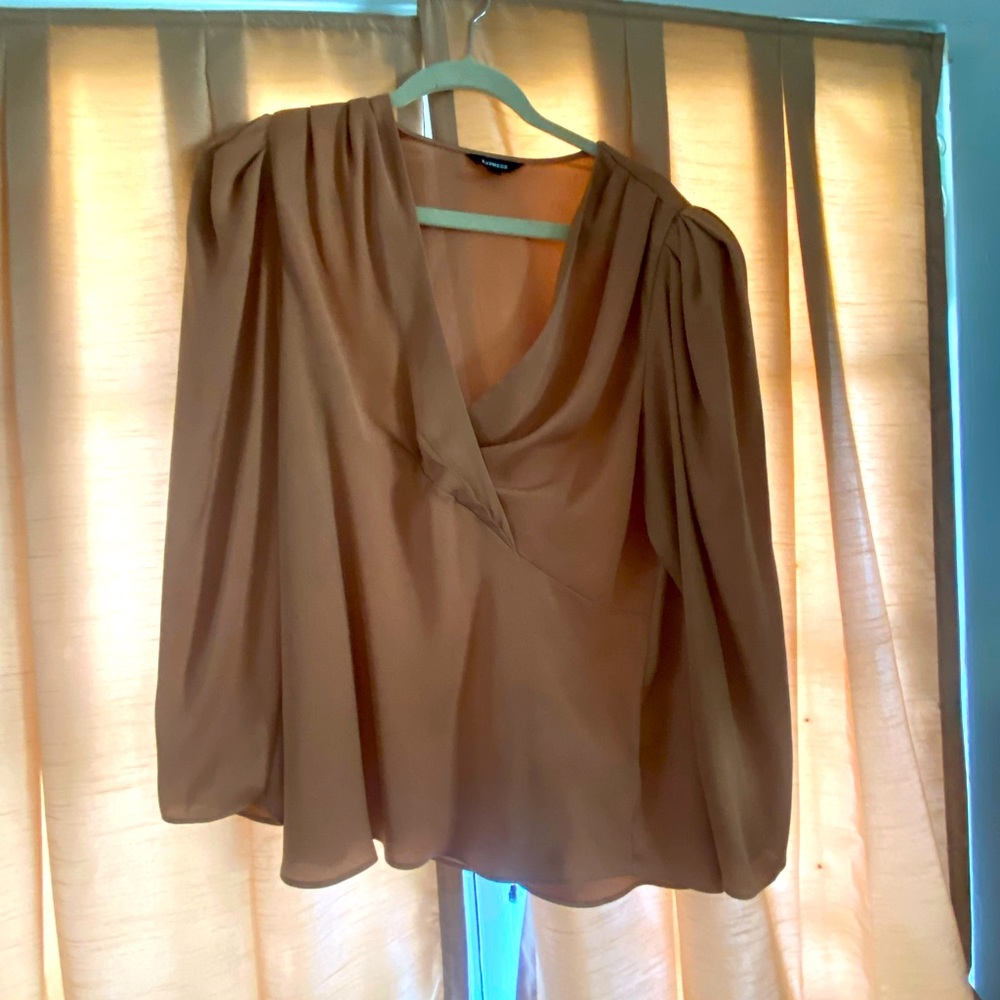 Champagne express blouse.